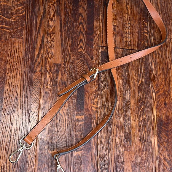 Michael Kors Cynthia Bag (Small) - Picture 6 of 17